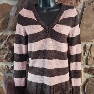 Cozy V‑Neck Striped Sweater in Pink and Brown